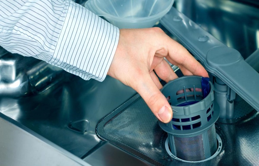 3 Possible Reasons Your Dishwasher isn’t Draining