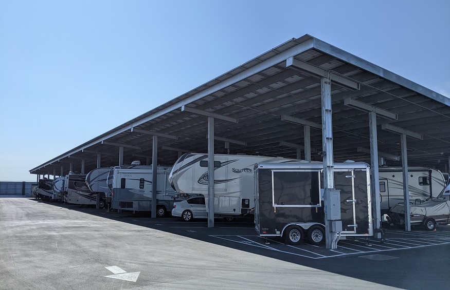 WHY YOU SHOULD CONSIDER USING AN RV STORAGE FACILITY