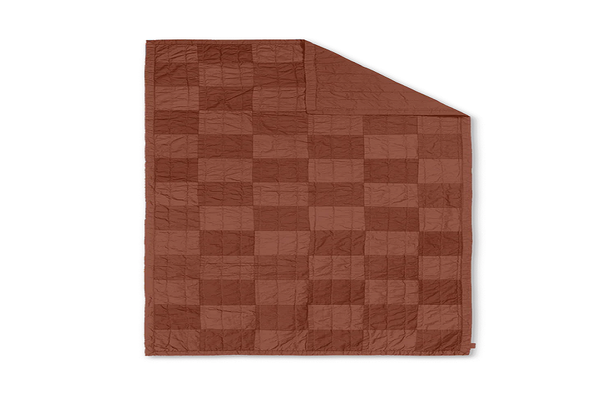 Get aduo quilted blanket for your home
