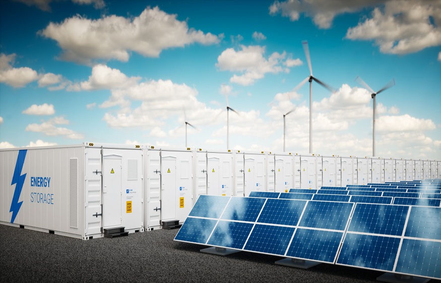 How to Maximize Savings by Combining Solar Power with Battery Storage