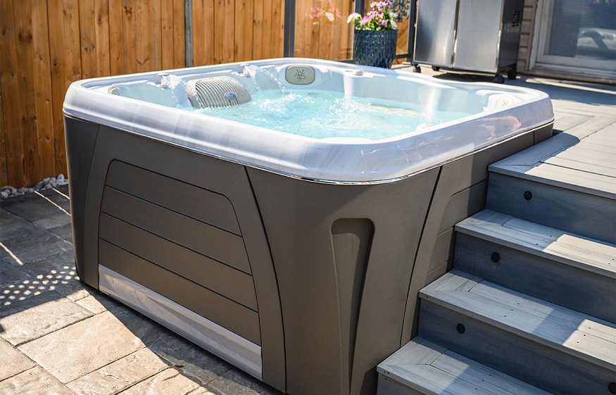 Tips for Maintaining Clean and Clear Hot Tub Water