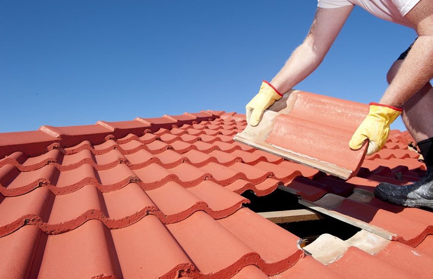 Why Winter Roof Repairs Require Professional Expertise